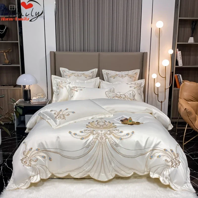 Luxury Gold Feather Embroidery - огляд і ціна Embroidery Quilt Cover