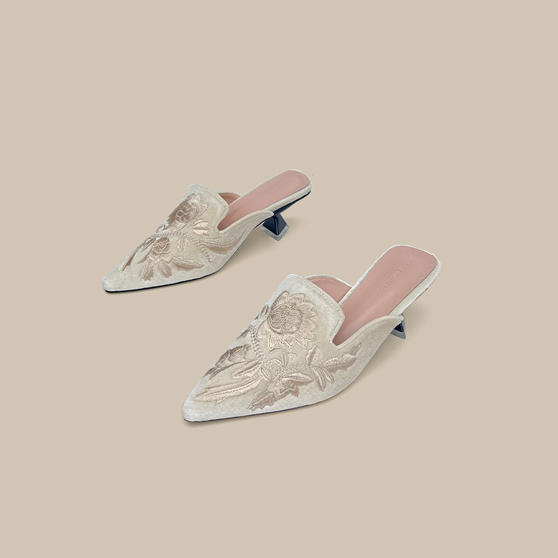 Embroidery Velour Women Shoes  - огляд і ціна Embroidery Designer