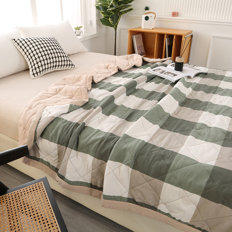 A solid color spring/summer wa - огляд і ціна Embroidery Quilt Cover
