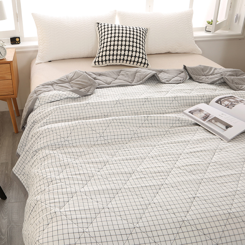 A solid color spring/summer wa - огляд і ціна Embroidery Quilt Cover
