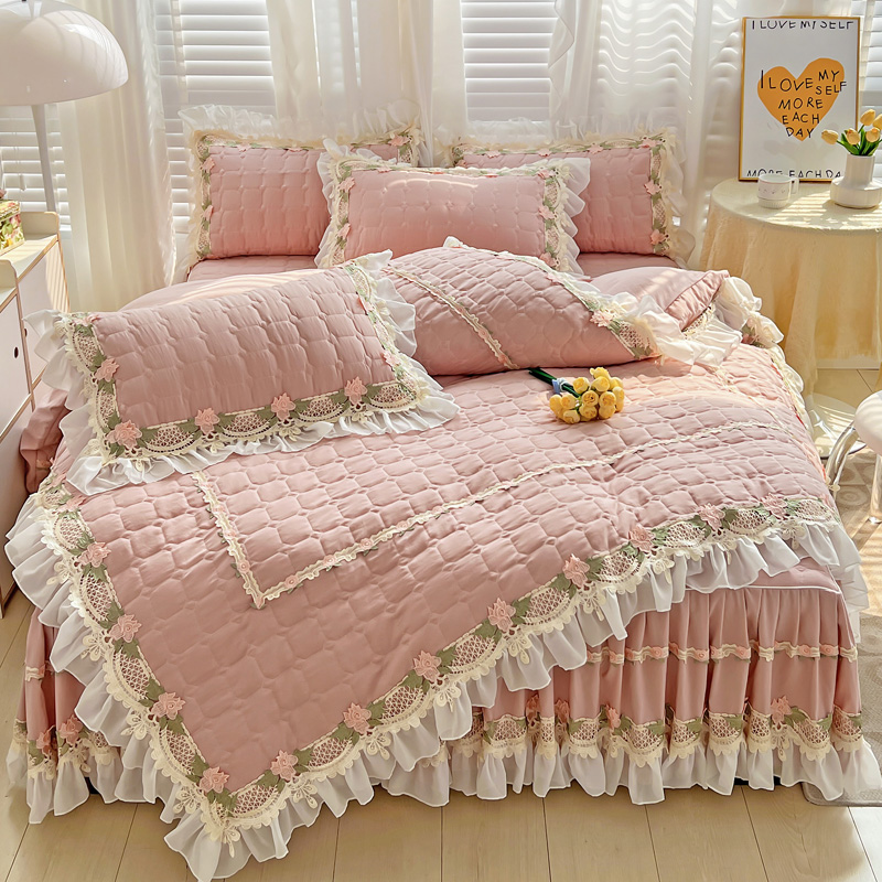 Pink Korean Princess Style Bed - огляд і ціна Embroidery Quilt Cover